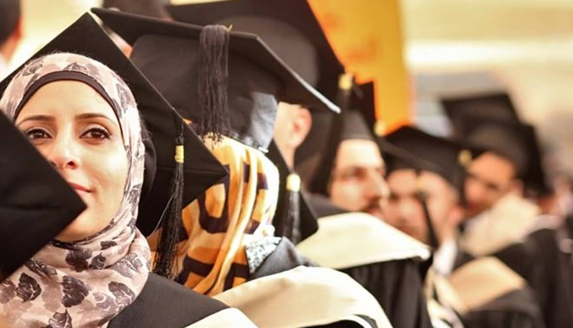 آلاف الطلاب السوريين الموفدين إلى الخارج يرفضون العودة